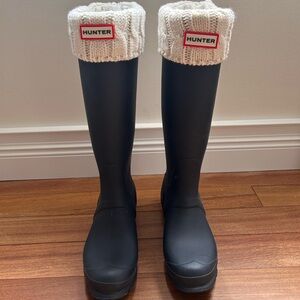 Hunter Navy Winter & Rain Boots with Cream Cuffed boot insert